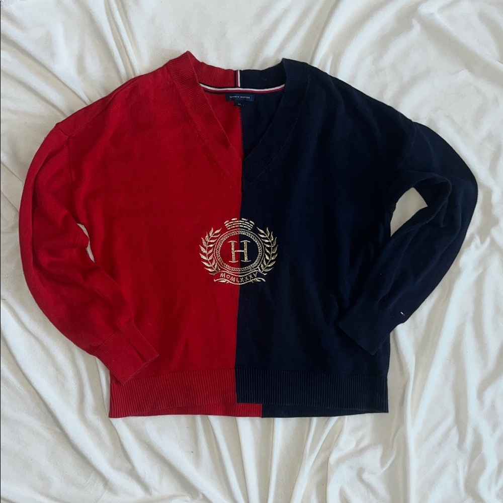 Preppy, croquet girl Tommy Hilfiger Red and Blue V-Neck Sweater size XS